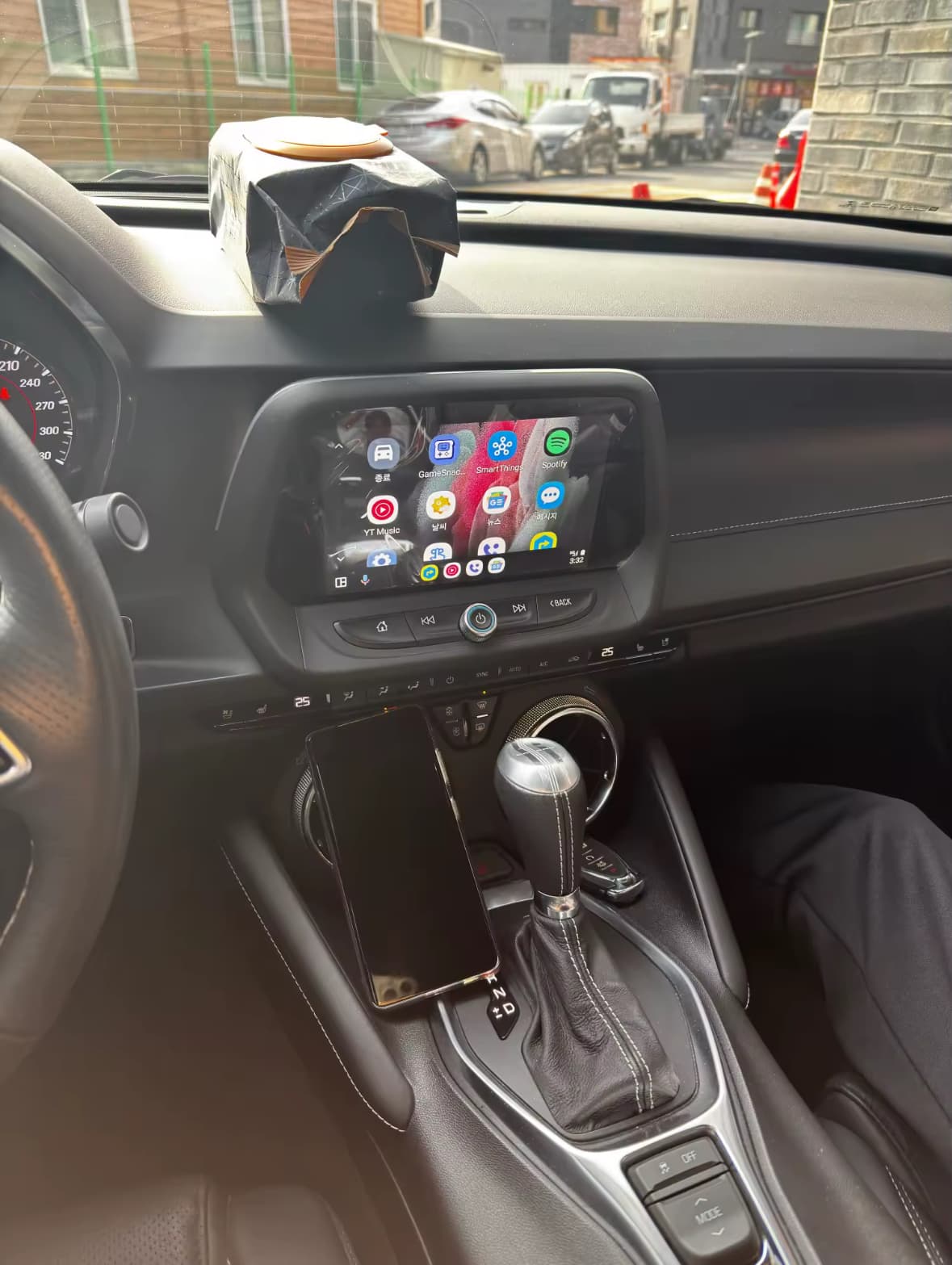 Client utilisant le boîtier CarPlay sans fil – photo 4