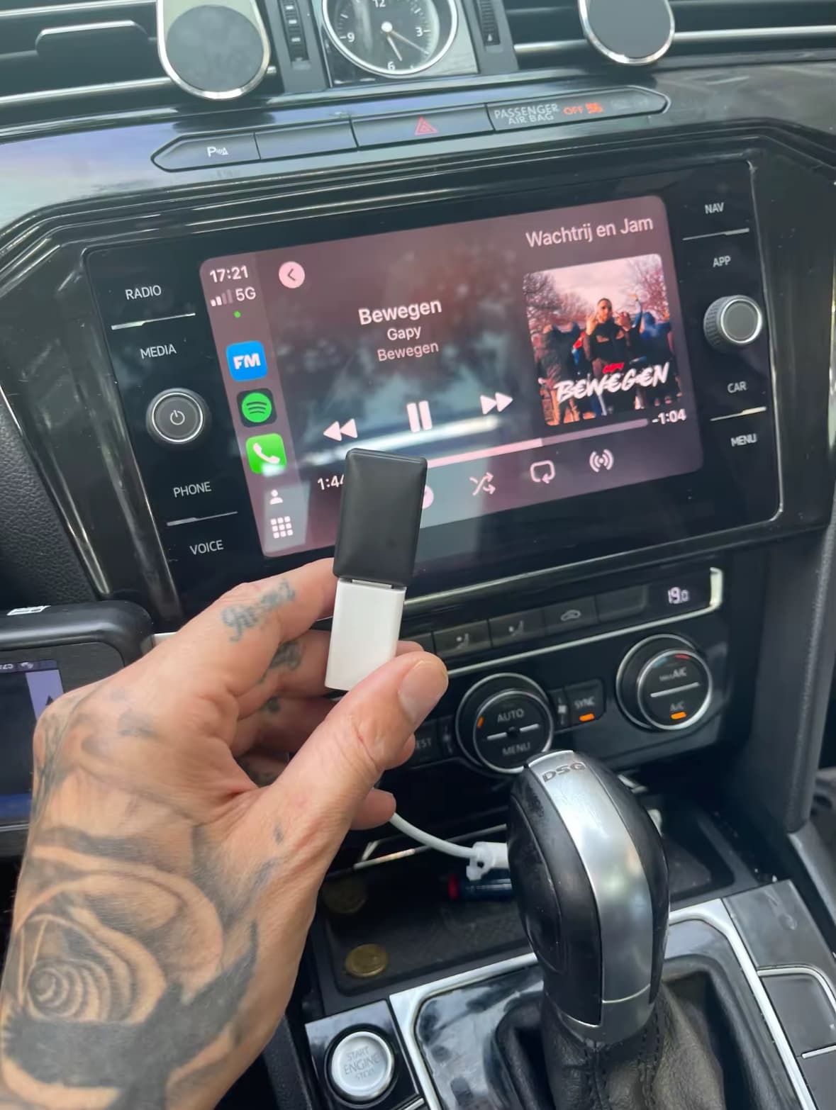 Client utilisant le boîtier CarPlay sans fil – photo 6