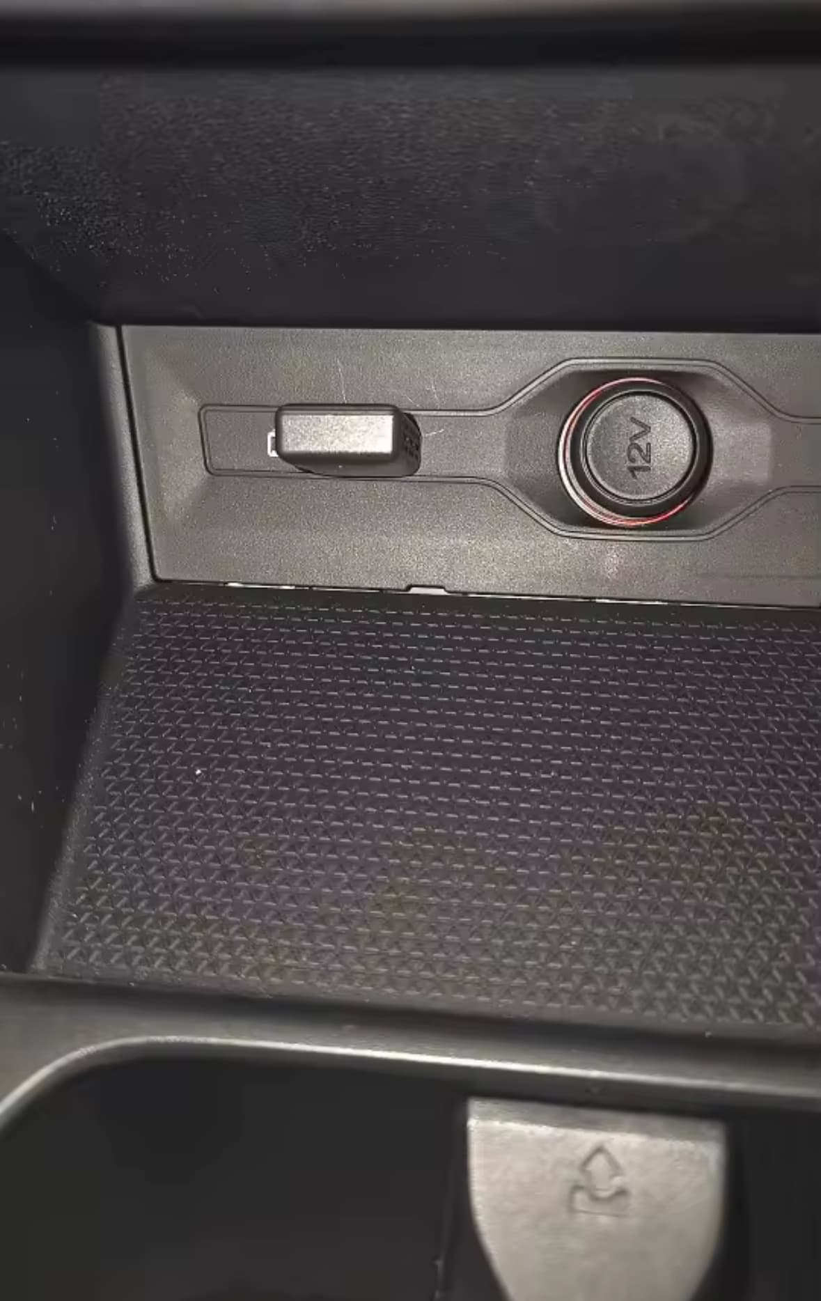 Client utilisant le boîtier CarPlay sans fil – photo 7